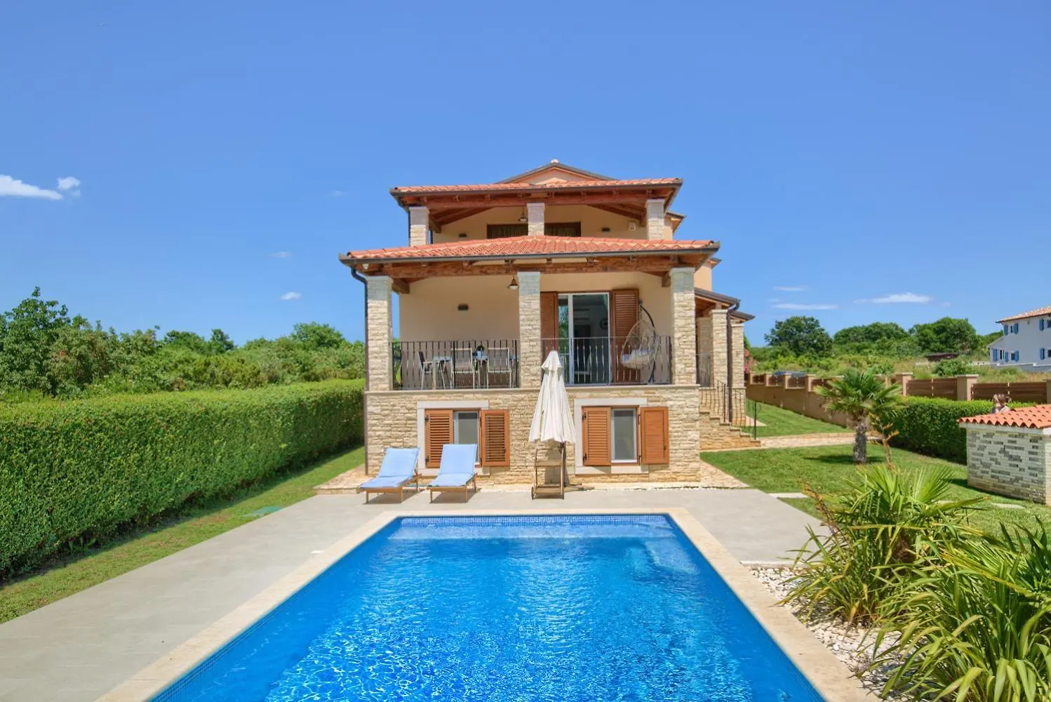 Apartment Holiday Home Lucija With Pool Only 300 M From Sea Medulin