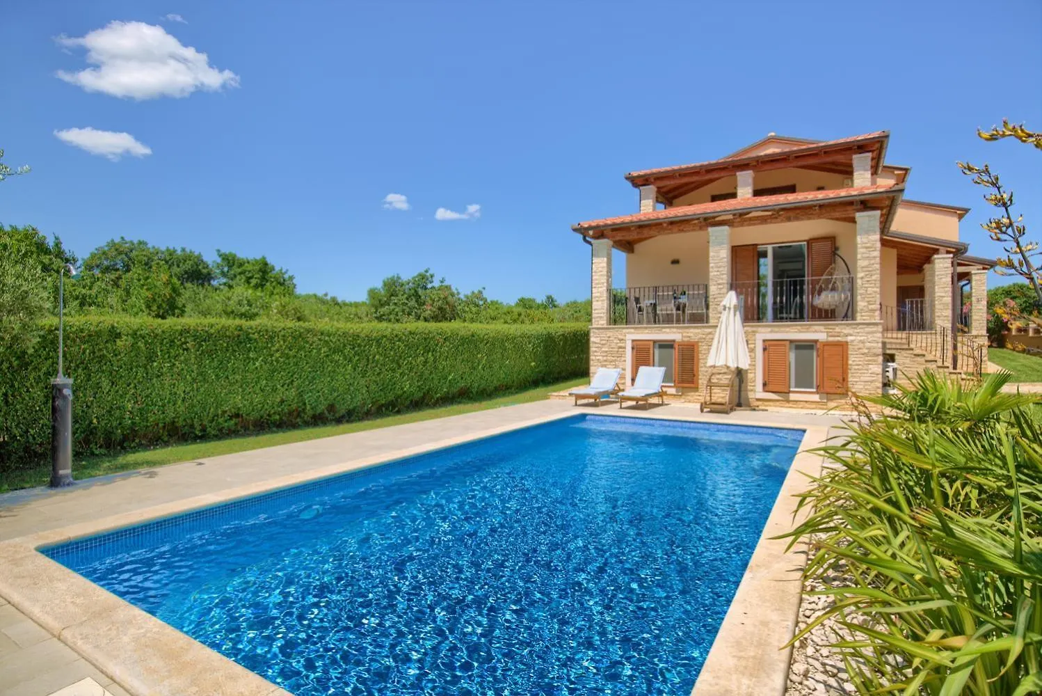 Apartment Holiday Home Lucija With Pool Only 300 M From Sea Medulin