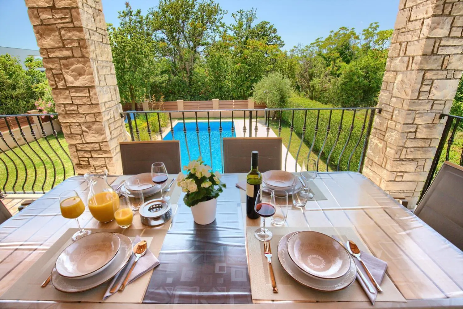Apartment Holiday Home Lucija With Pool Only 300 M From Sea Medulin